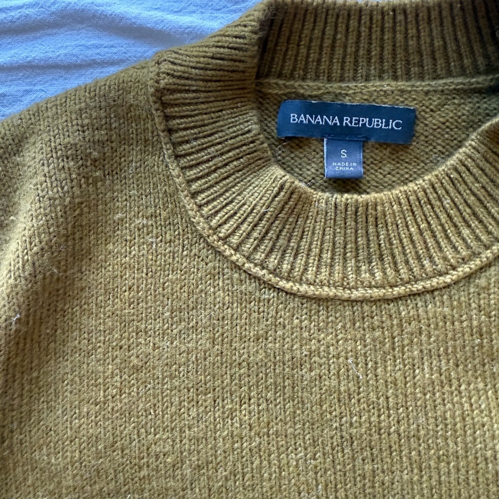 Banana Republic Green Crewneck Sweater